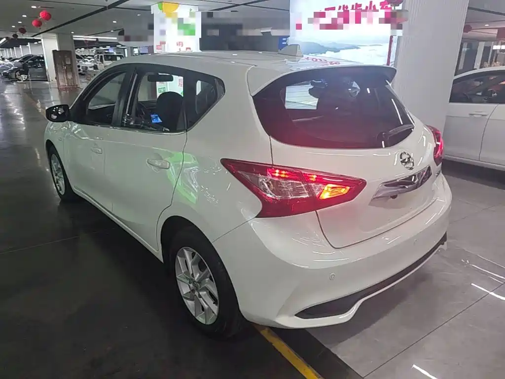 Nissan Tiida 2022