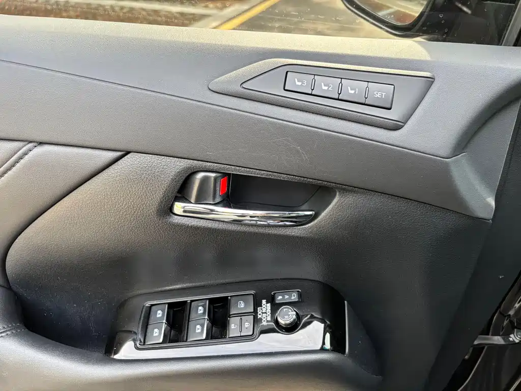 Toyota Vellfire 2019 — фото 11
