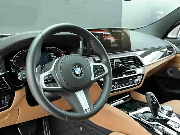 BMW 6 Series GT 2025