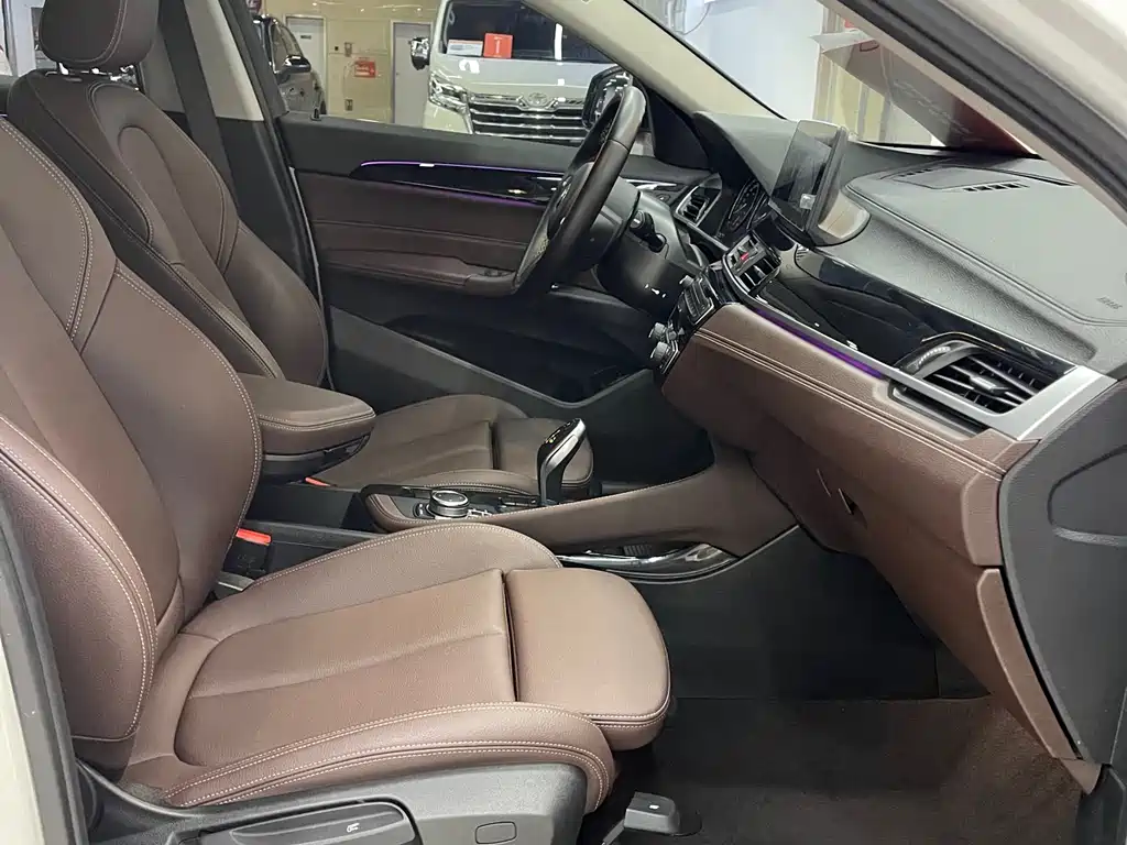 BMW X2 2023 — фото 13