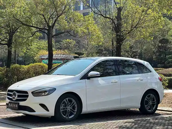 Mercedes-Benz B-Class 2020
