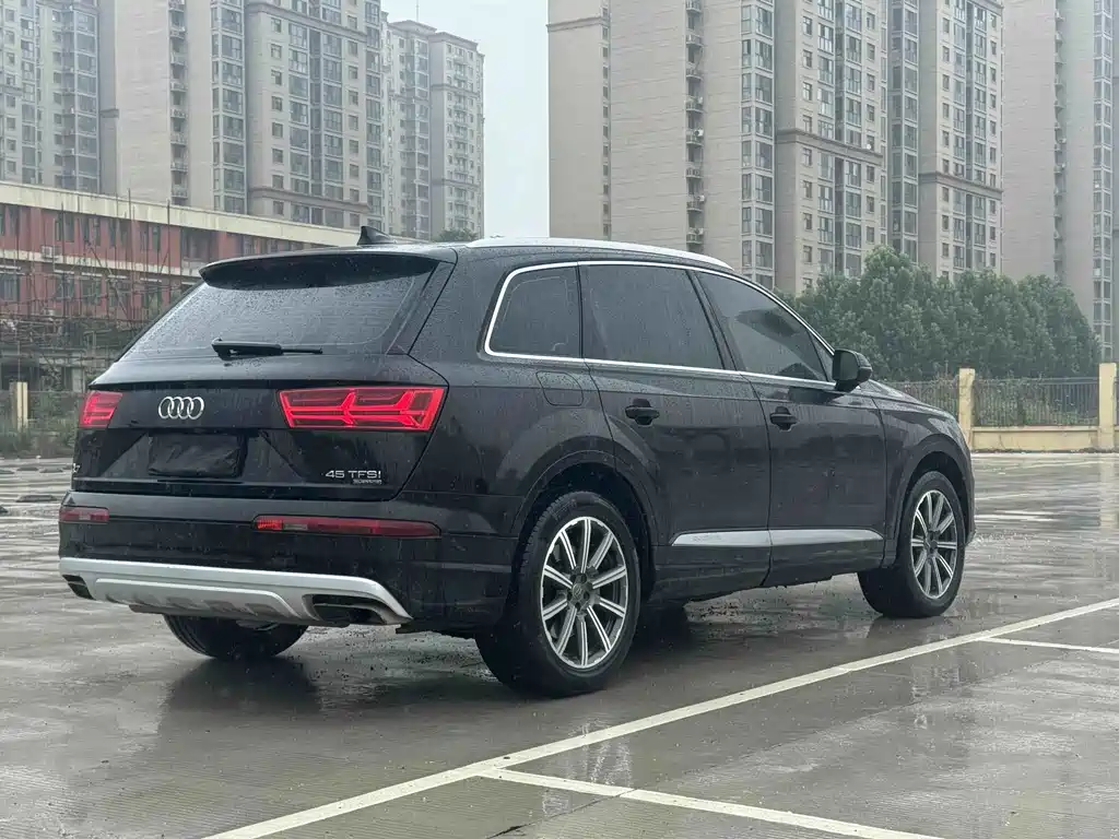 Audi Q7 2016 — фото 9