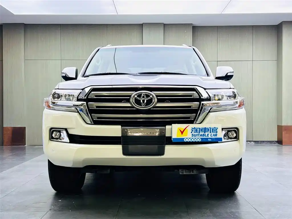 Toyota Land Cruiser 2017 — фото 2