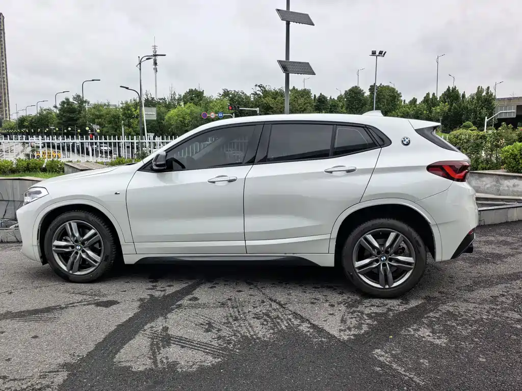 BMW X2 2023 — фото 7