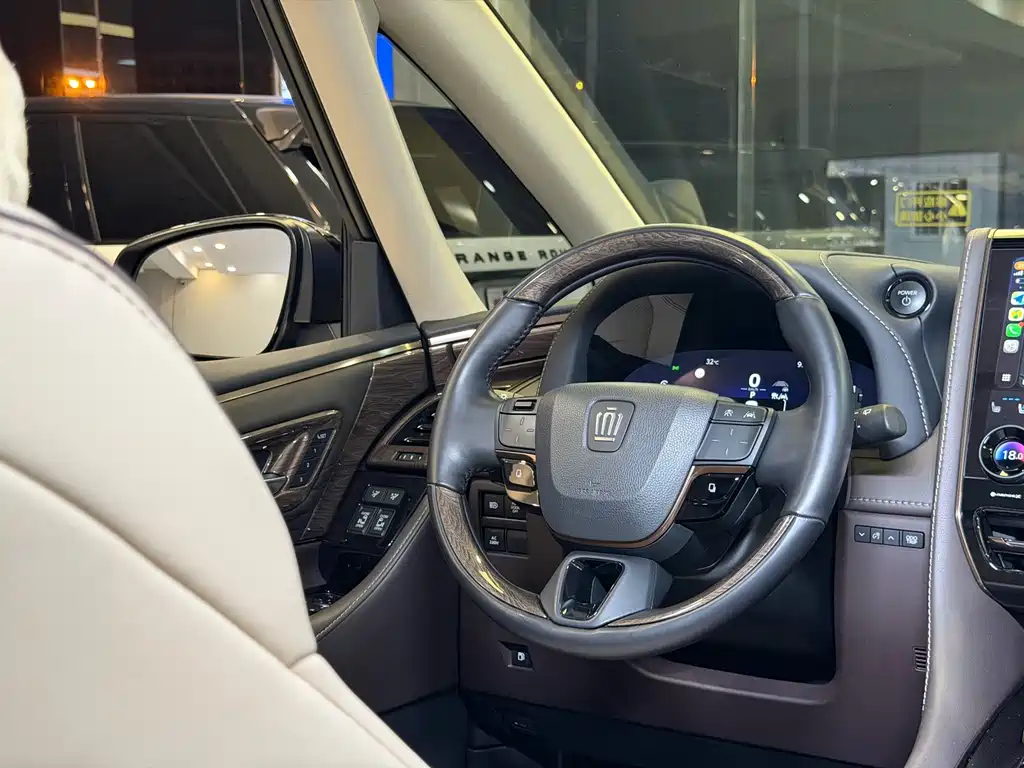 Toyota Vellfire 2024 — фото 15