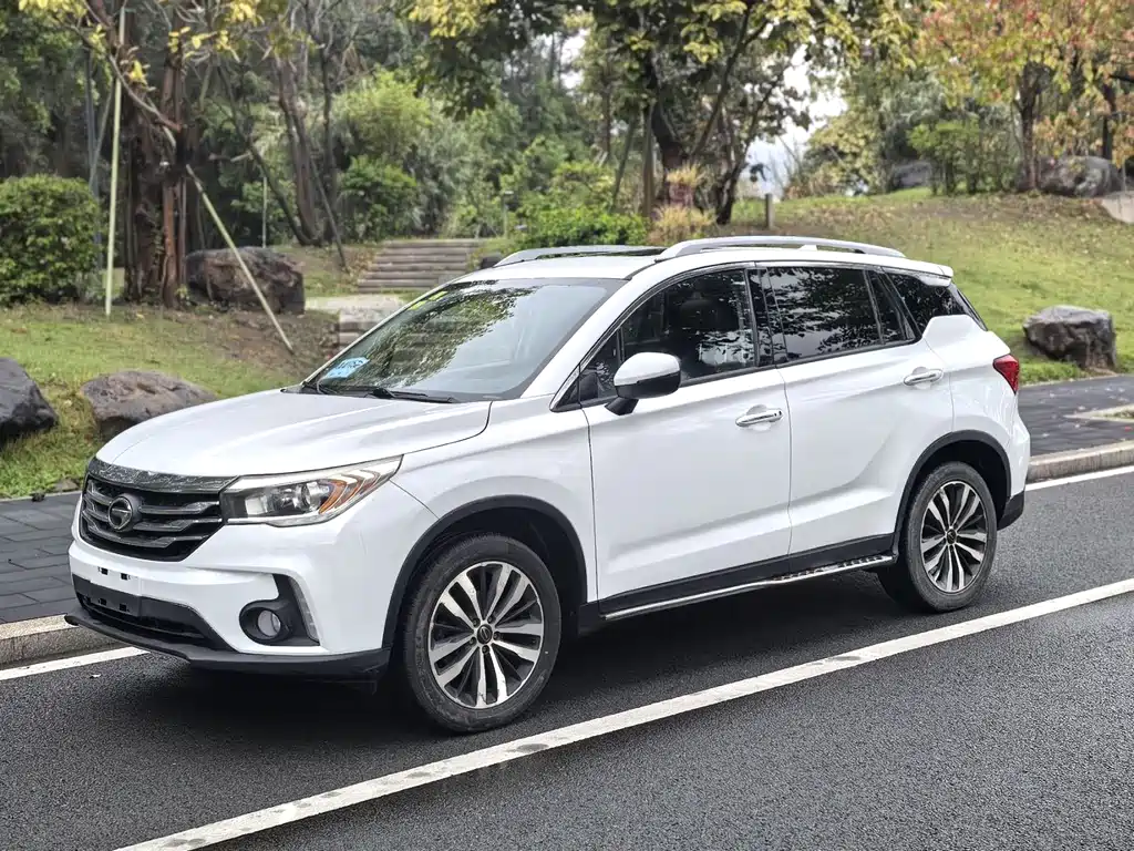 GAC Motor Trumpchi GS4 2015 — фото 1