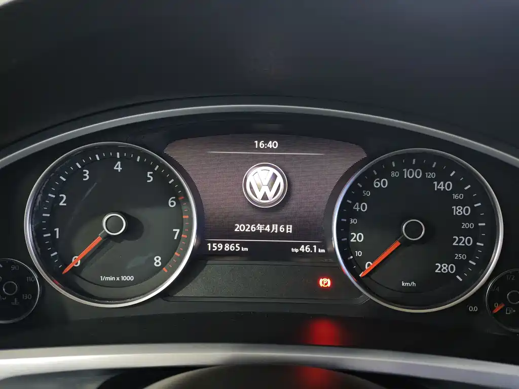 Volkswagen Touareg 2016 — фото 13