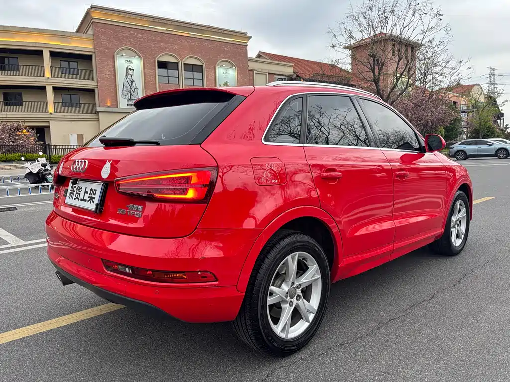 Audi Q3 2017 — фото 10