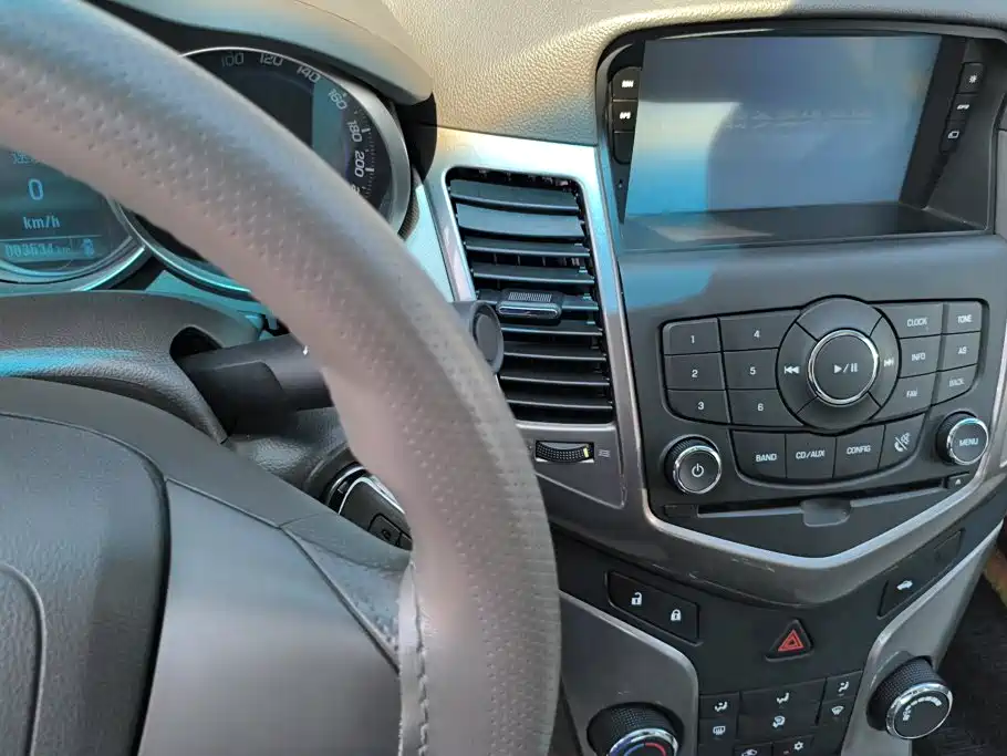 Chevrolet Cruze 2015 — фото 13