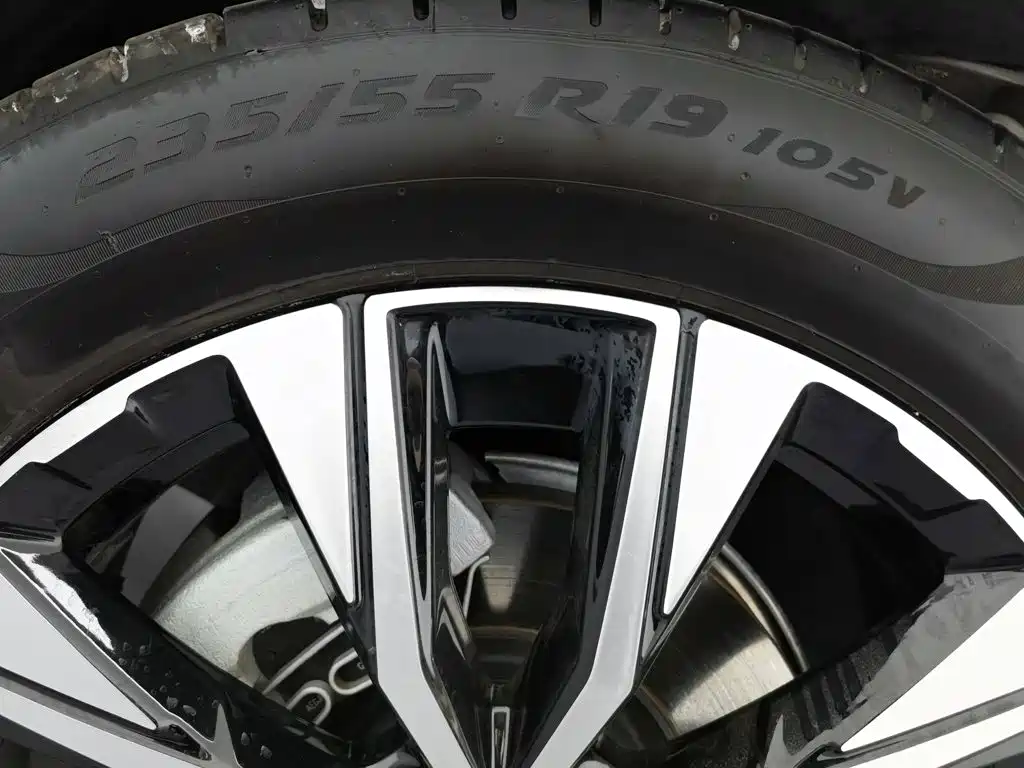 Volvo XC60 2024 — фото 24
