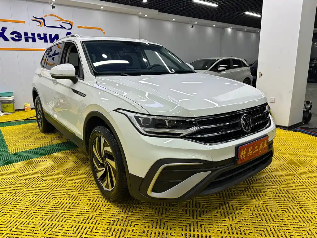 Volkswagen Tiguan L 2023
