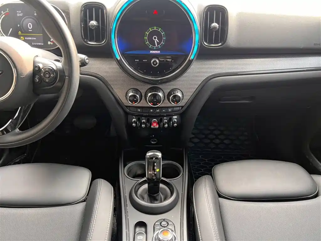 MINI Countryman 2021 — фото 11