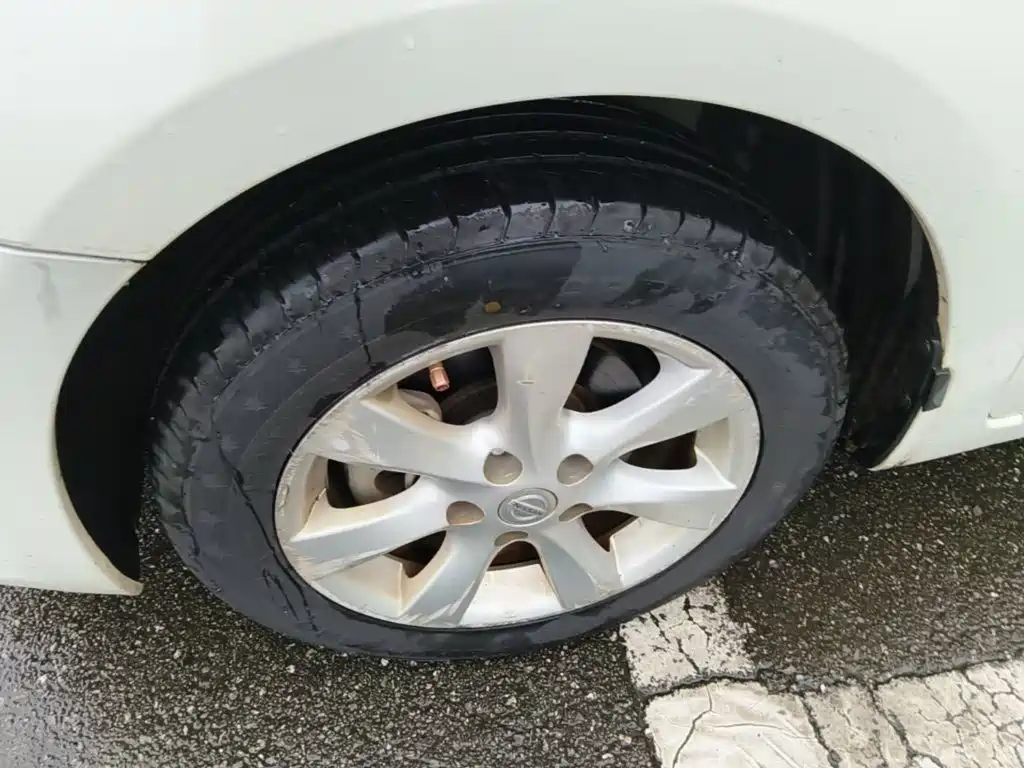 Nissan Tiida 2015 — фото 23