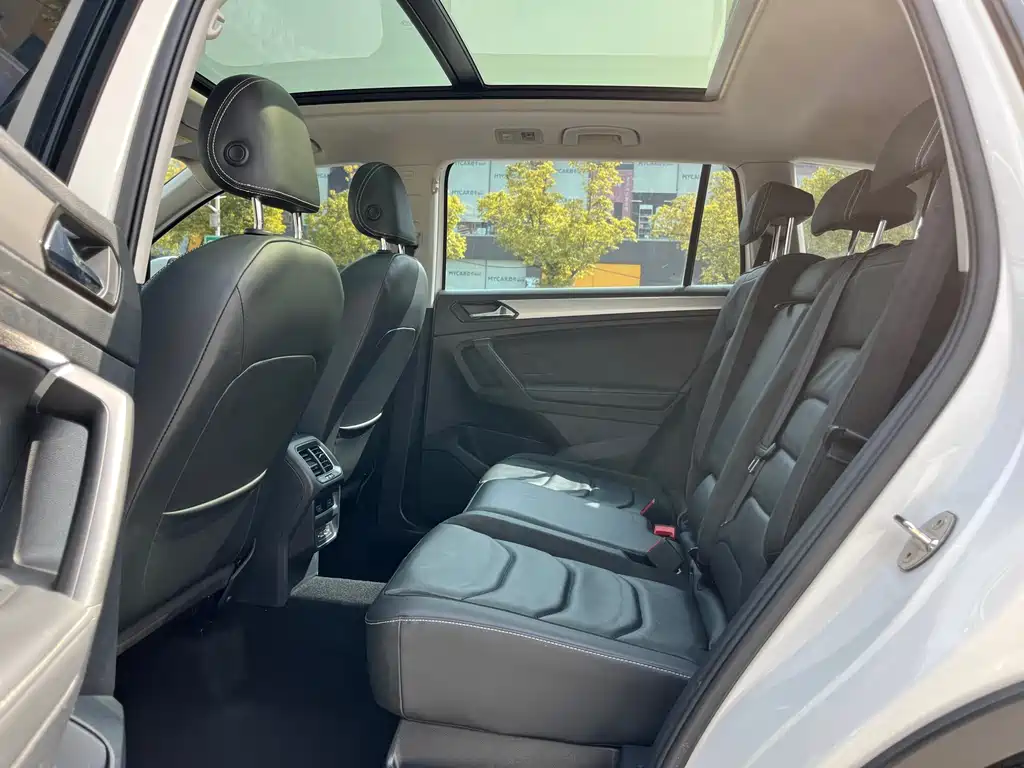 Volkswagen Tiguan L 2018 — фото 14