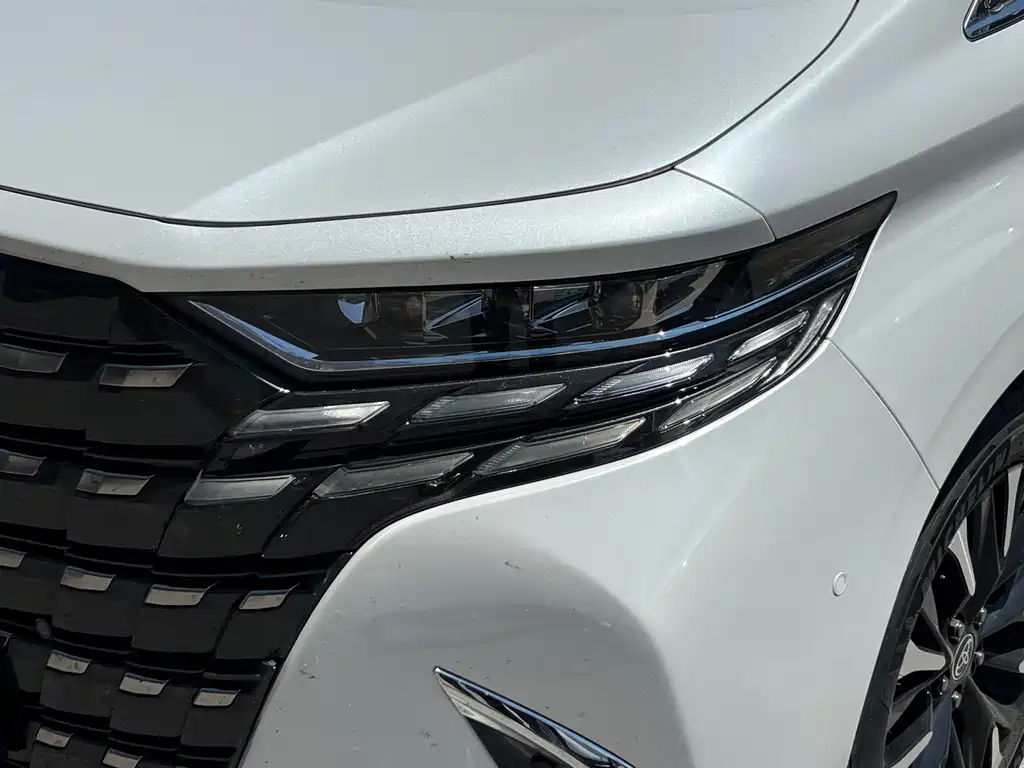 Toyota Alphard 2025 — фото 2