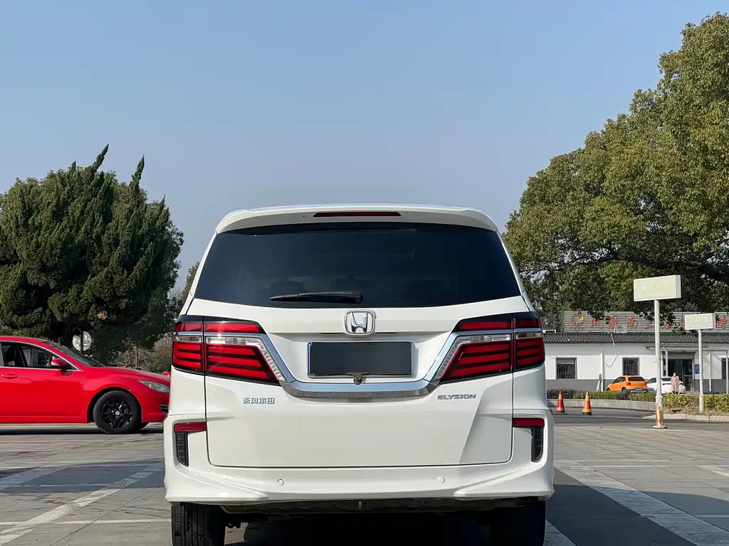Honda Elysion 2019 — фото 17