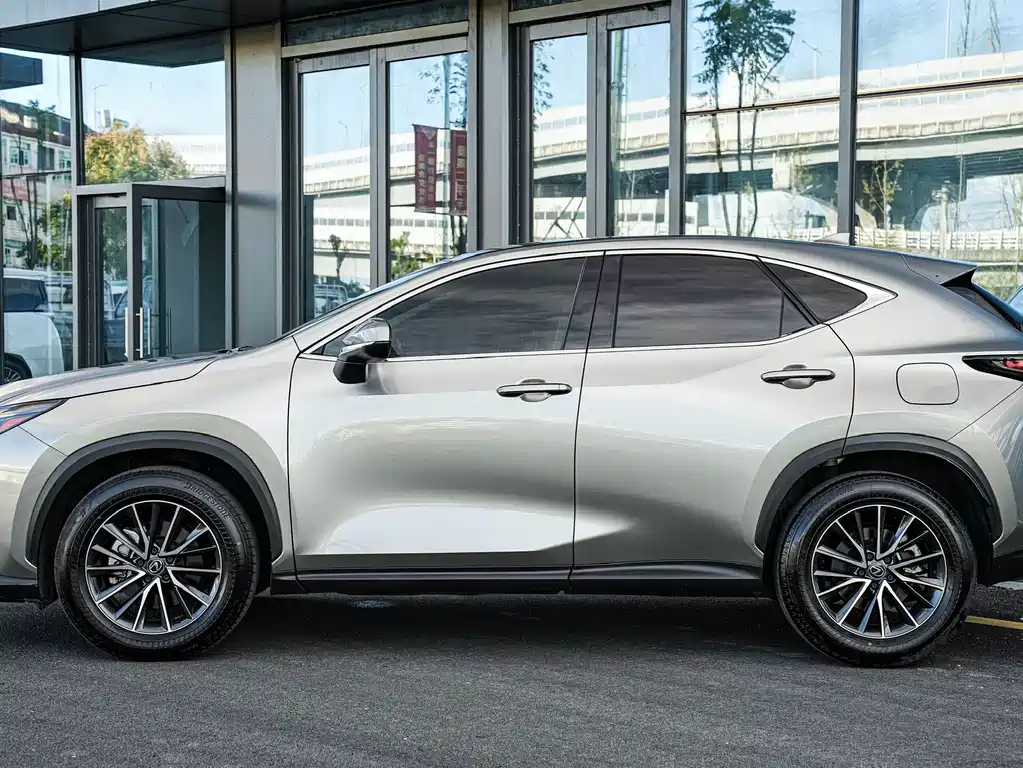 Lexus NX 2023 — фото 7