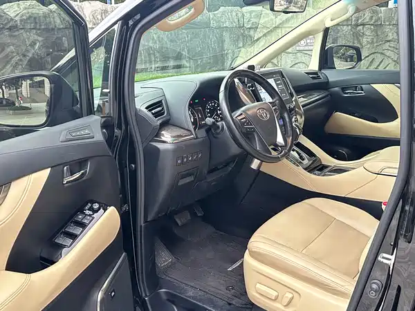 Toyota Wilfa 2023