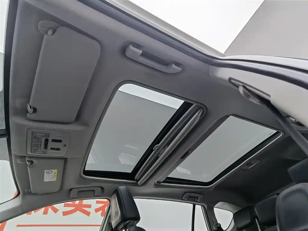 Toyota RAV4 2016 — фото 14