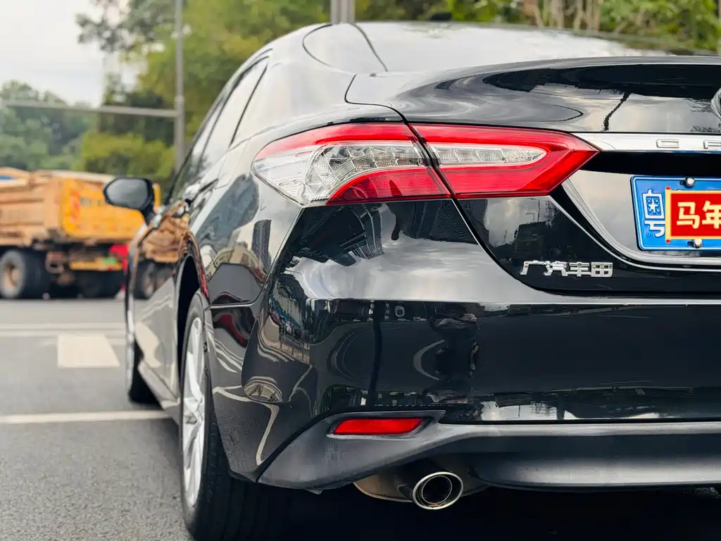 Toyota Camry 2020 — фото 12