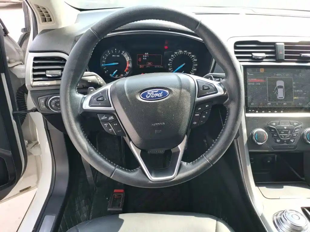 Ford Mondeo 2018 — фото 11
