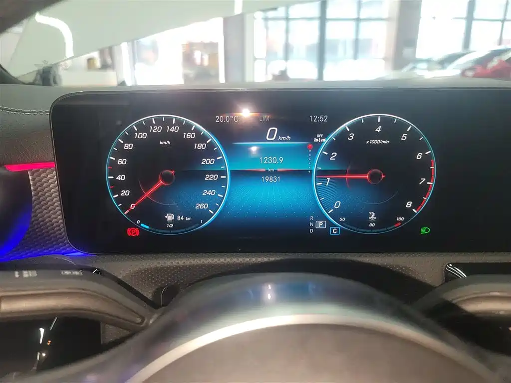 Mercedes-Benz A-Class 2022 — фото 12