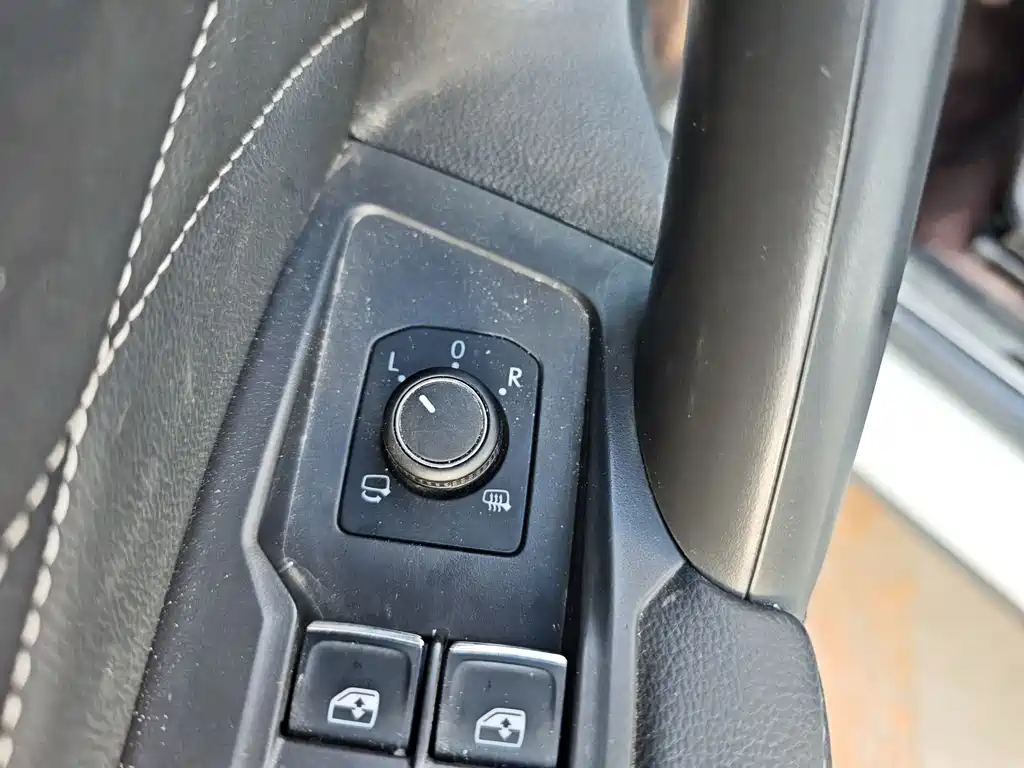 Volkswagen Tiguan L 2023 — фото 13