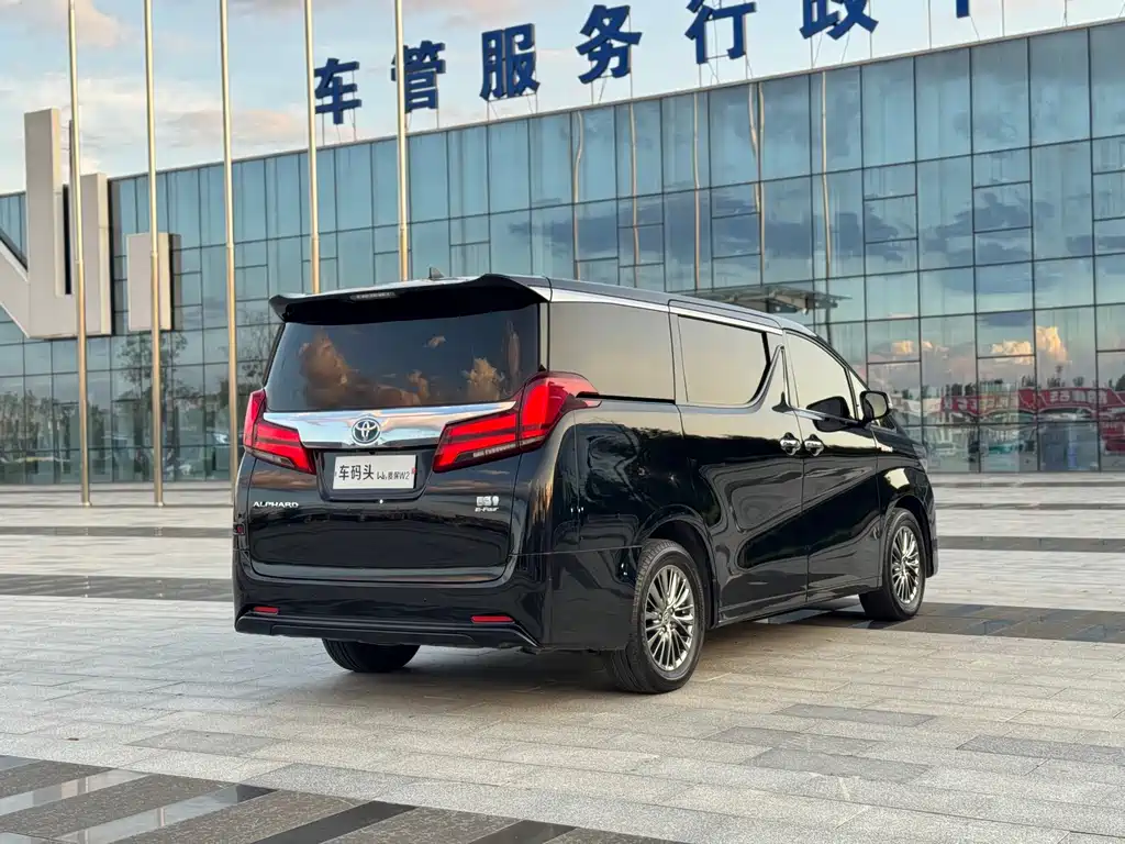 Toyota Alphard 2021 — фото 6
