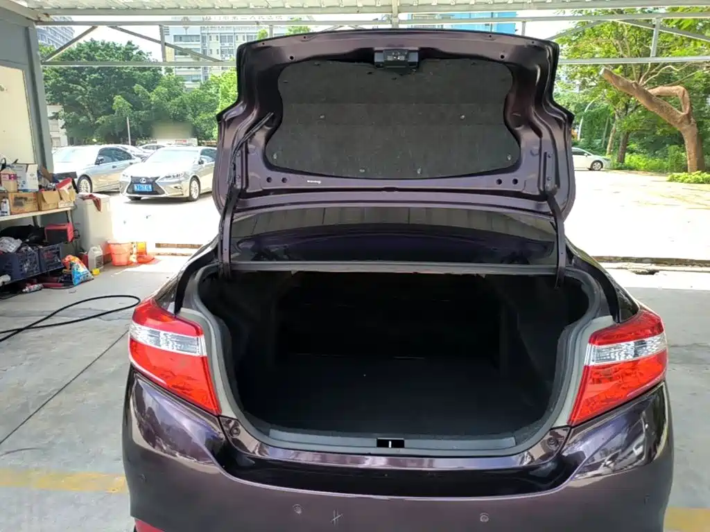 Toyota Vios 2015 — фото 19