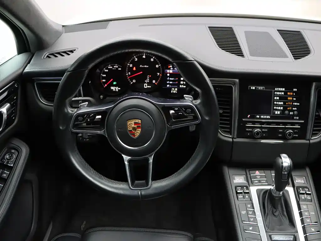 Porsche Macan 2015 — фото 11