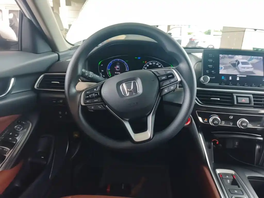 Honda Inspire 2020 — фото 11