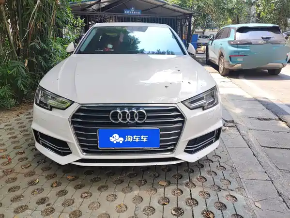 Audi A4L 2019