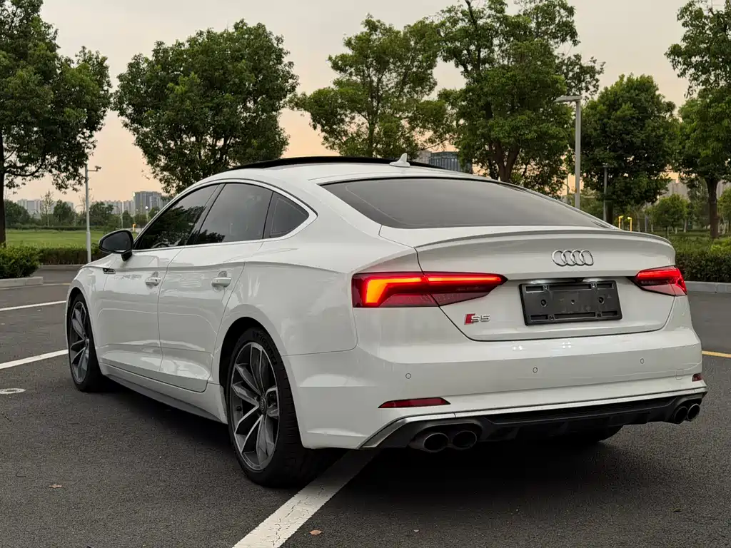 Audi S5 2018 — фото 9