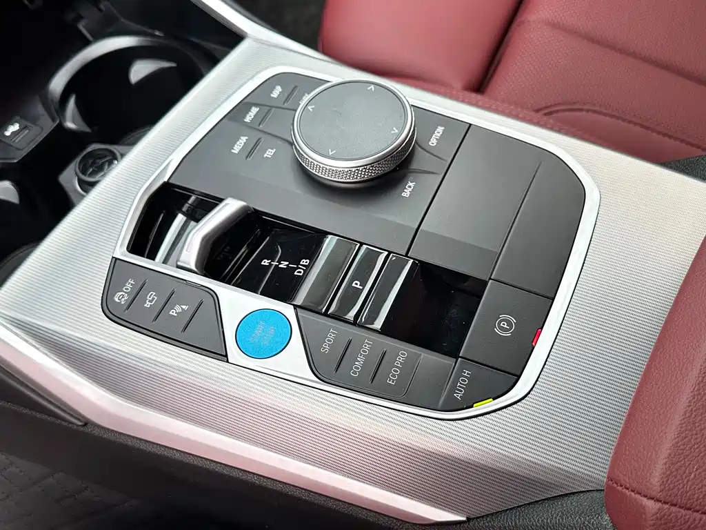 BMW i4 2025 — фото 15