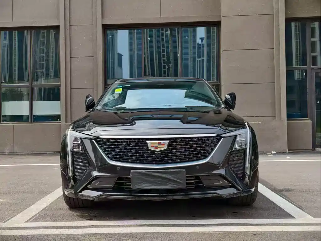 Cadillac CT5 2026 — фото 1