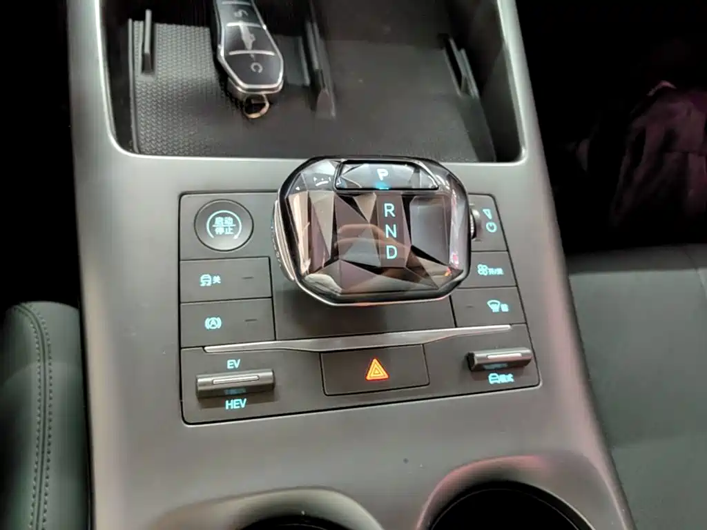 BYD Qin PLUS 2025 — фото 14