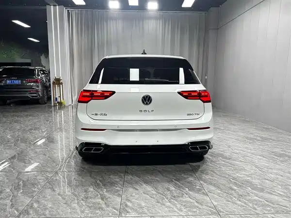 Volkswagen Golf 2023