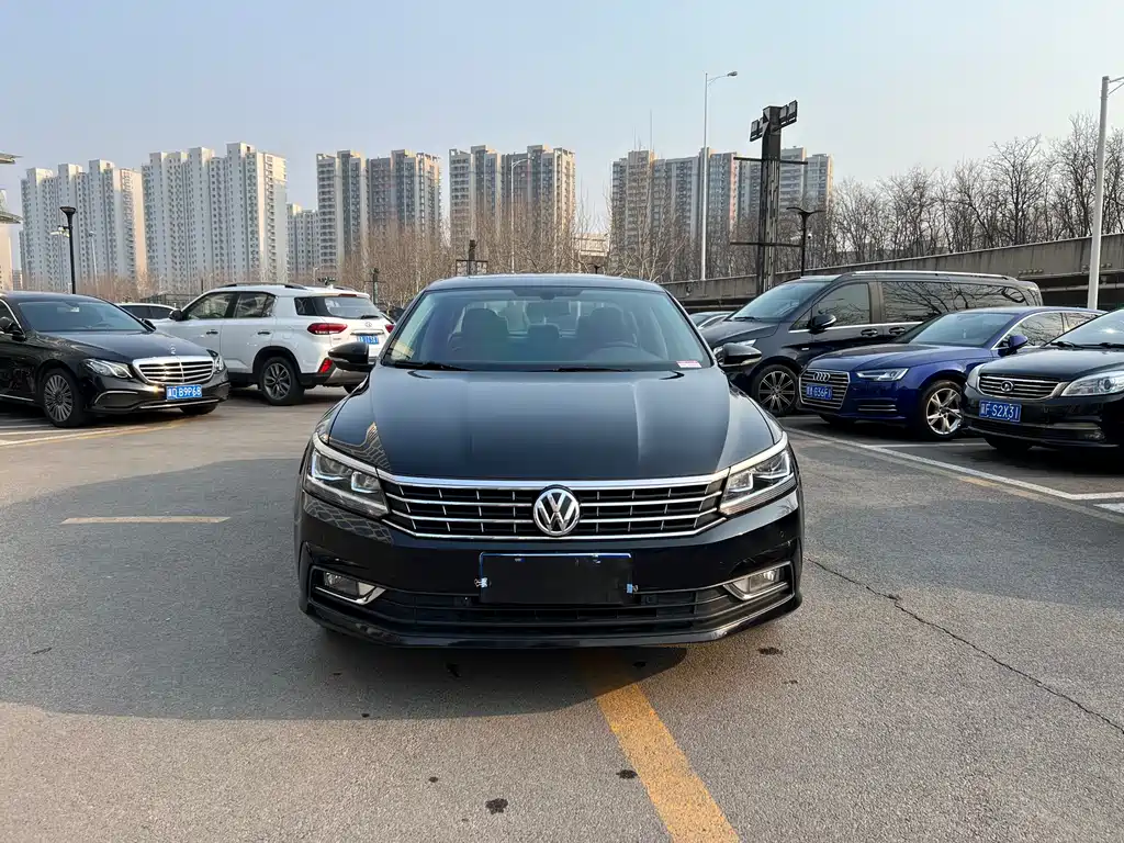 Volkswagen Passat 2018 — фото 2