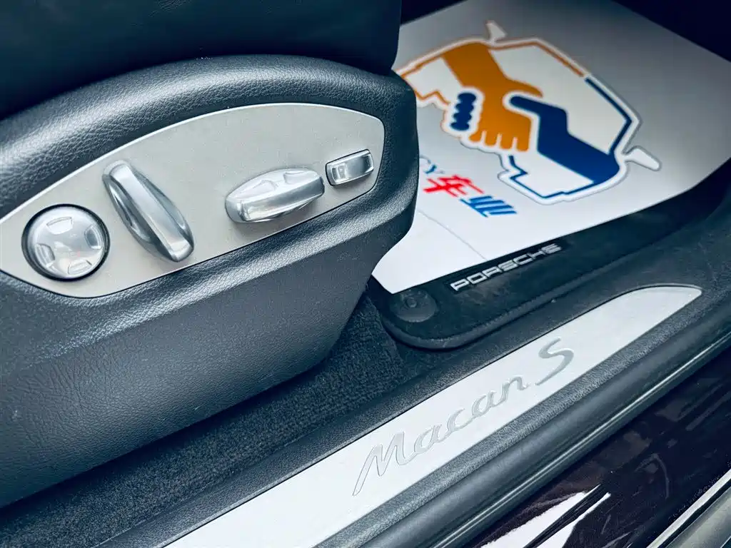 Porsche Macan 2016 — фото 14