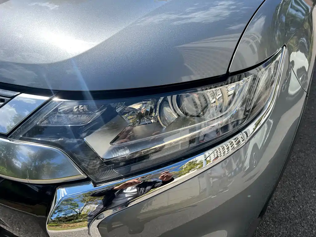 Mitsubishi Outlander 2020 — фото 10