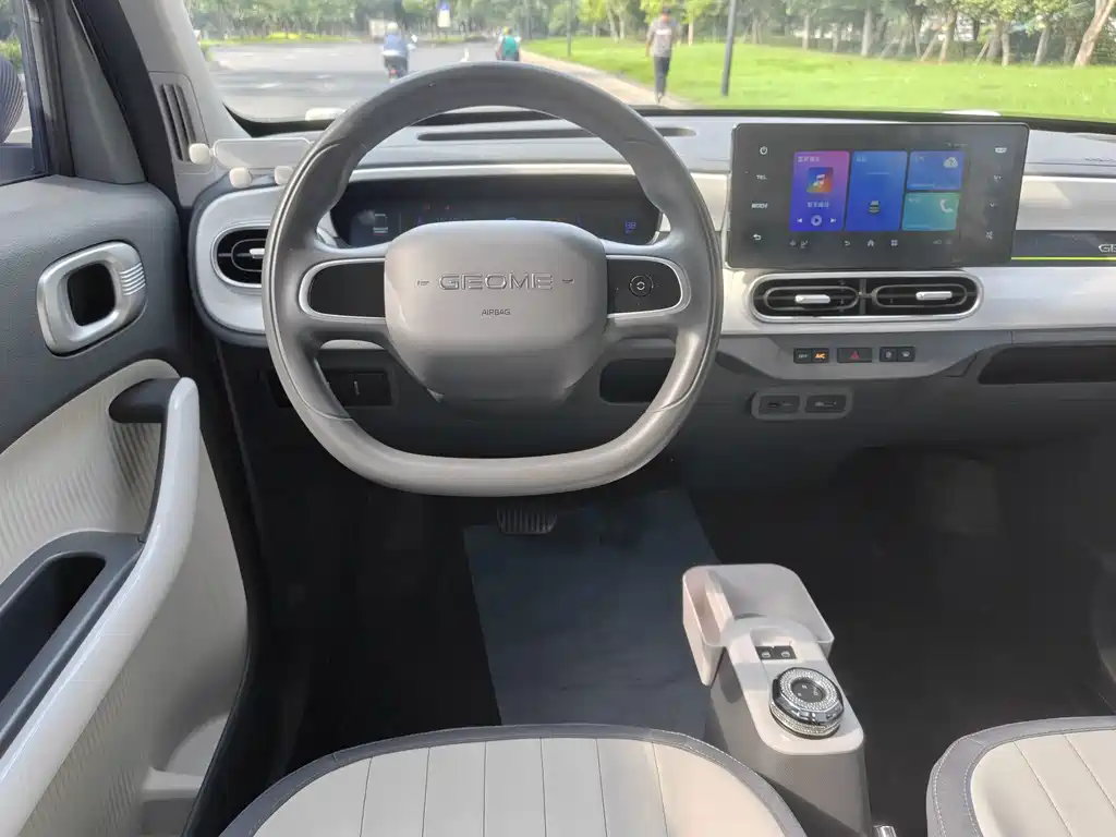 Geely Galaxy Panda 2025 — фото 9