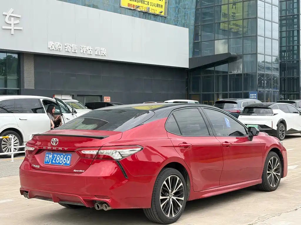 Toyota Camry 2020 — фото 3