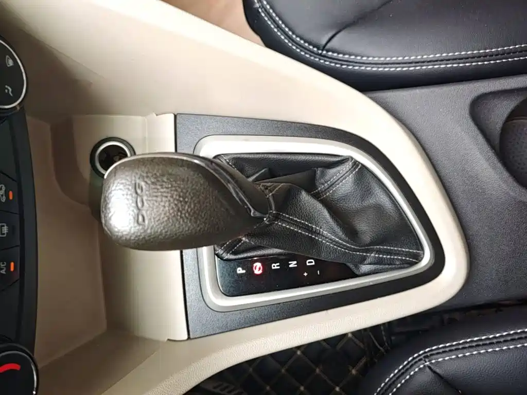 Buick Excelle 2017 — фото 14