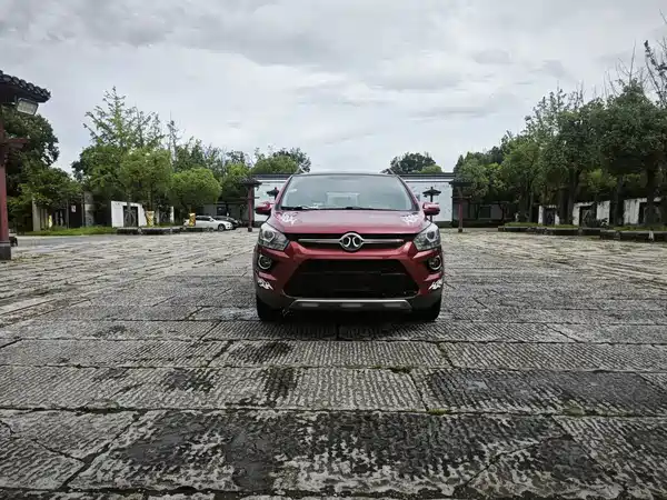 BAIC Shenbao X25 2016