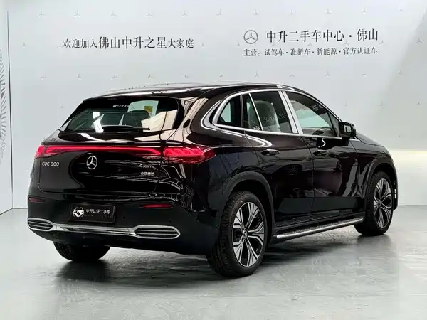 Mercedes-Benz EQE SUV 2025