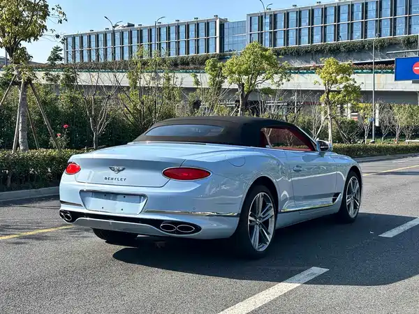 Bentley Continental 2022