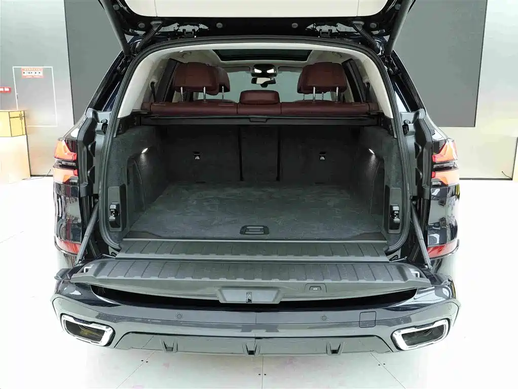 BMW X5 2025 — фото 20