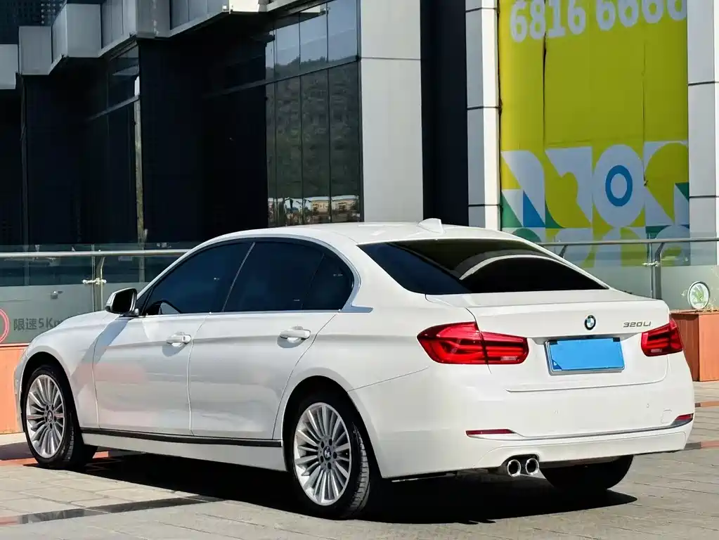 BMW 3 Series 2018 — фото 4