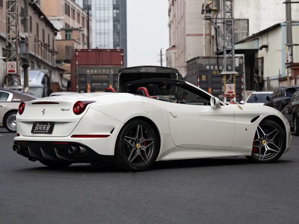 Ferrari California T 2015 — фото 3