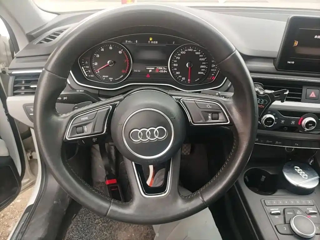 Audi A4L 2018 — фото 11